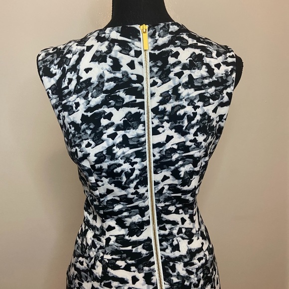 Carmen Marc Valvo Dress **offers welcome- will be donated in 10 days* - Picture 7 of 9